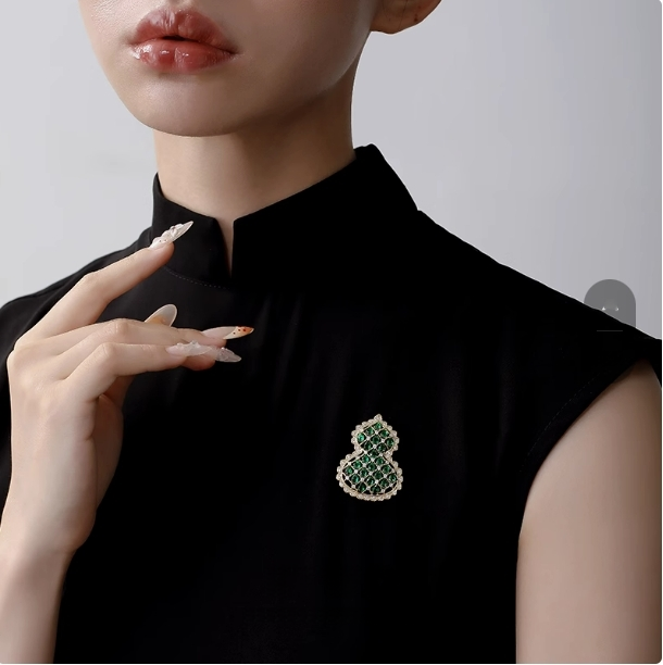 Hulu Prosperity Brooch