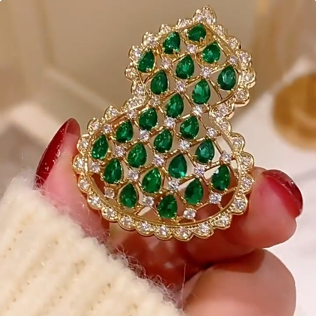 Hulu Prosperity Brooch